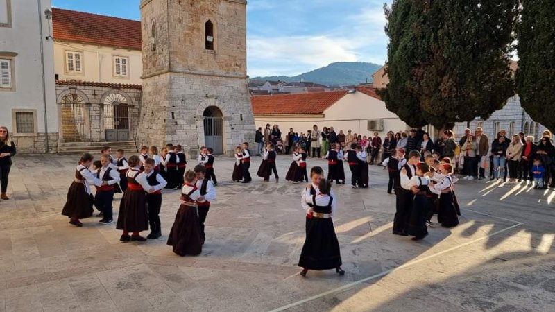 Održan nastup Male mafrine i izložba dječjih radova