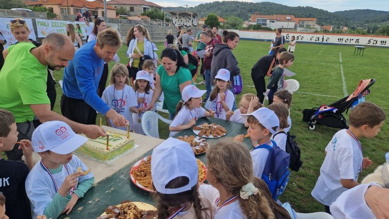 Mala olimpijada u Veloj Luci