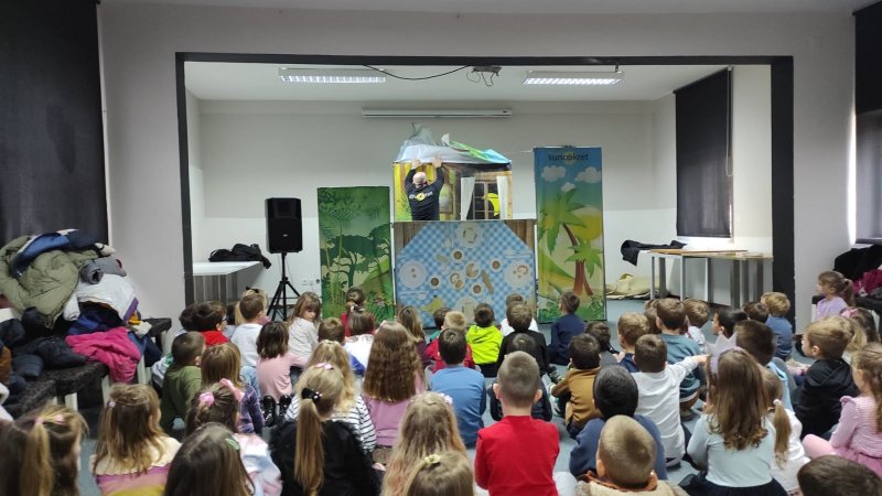 Lutkarska predstava "Slon Bonton"