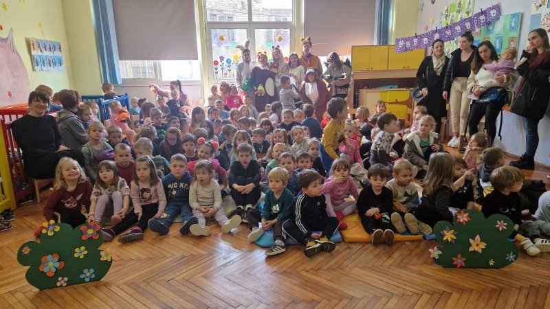 Predstava "Ogledalce"