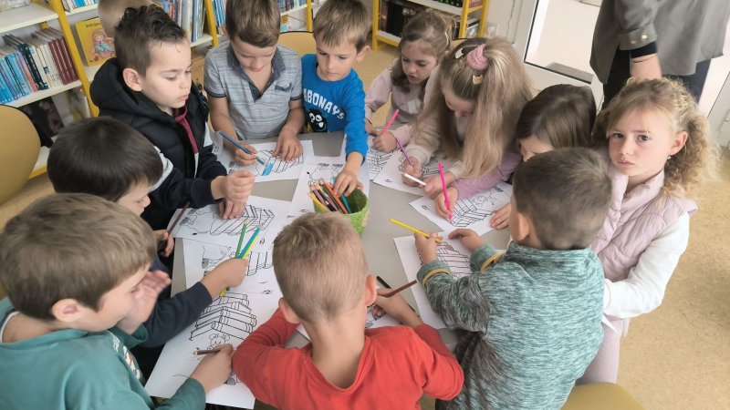 Mjesec hrvatske knjige - posjet knjižnici