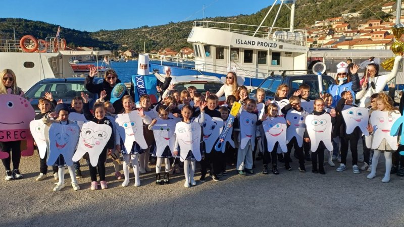 Predškolci u maškaranoj povorci na pokladni utorak