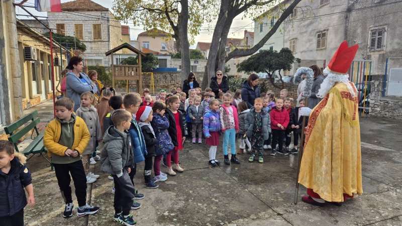 Sveti Nikola u vrtiću